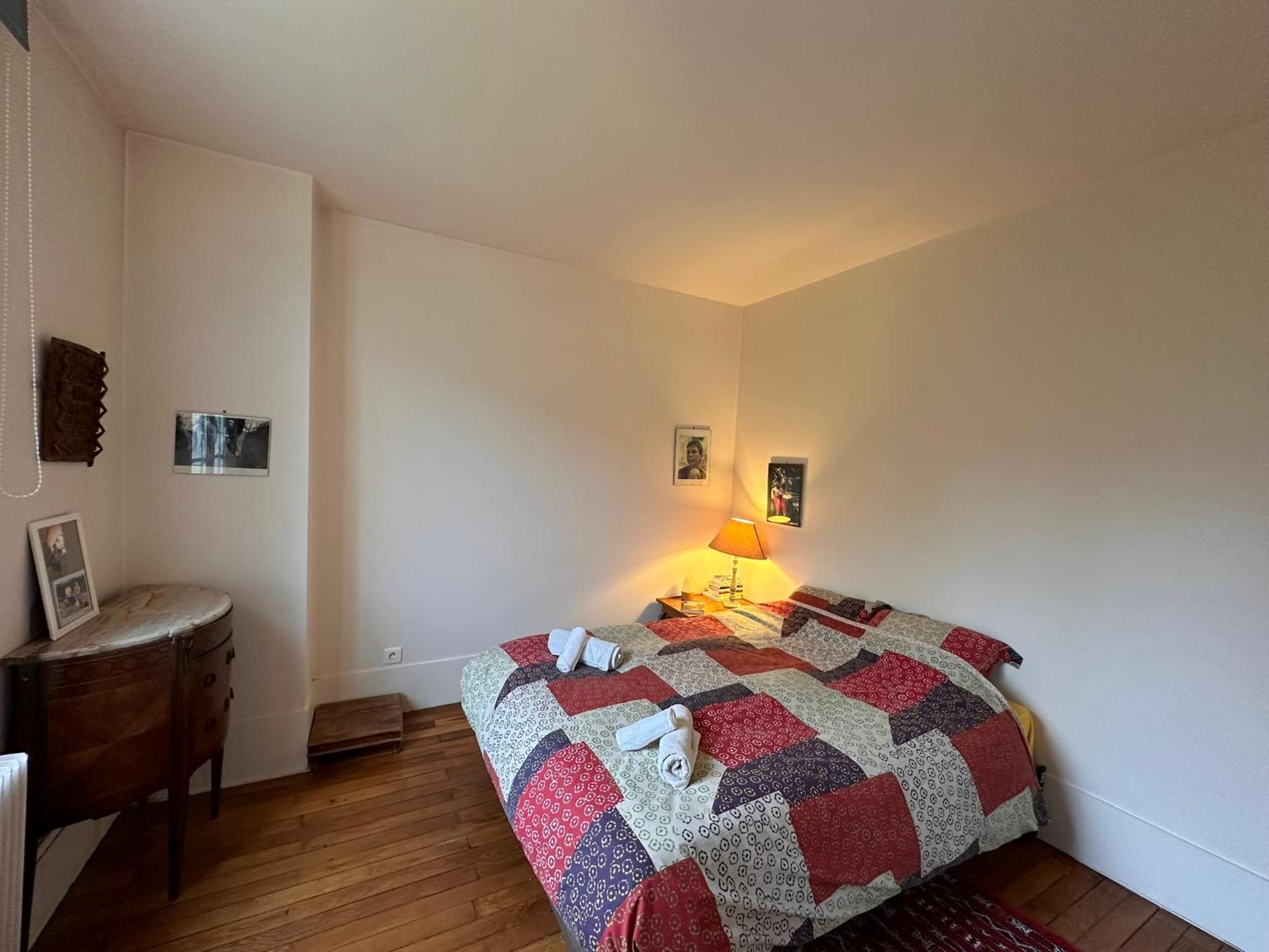 *countryside In Town * Close To Paris* Holiday home *