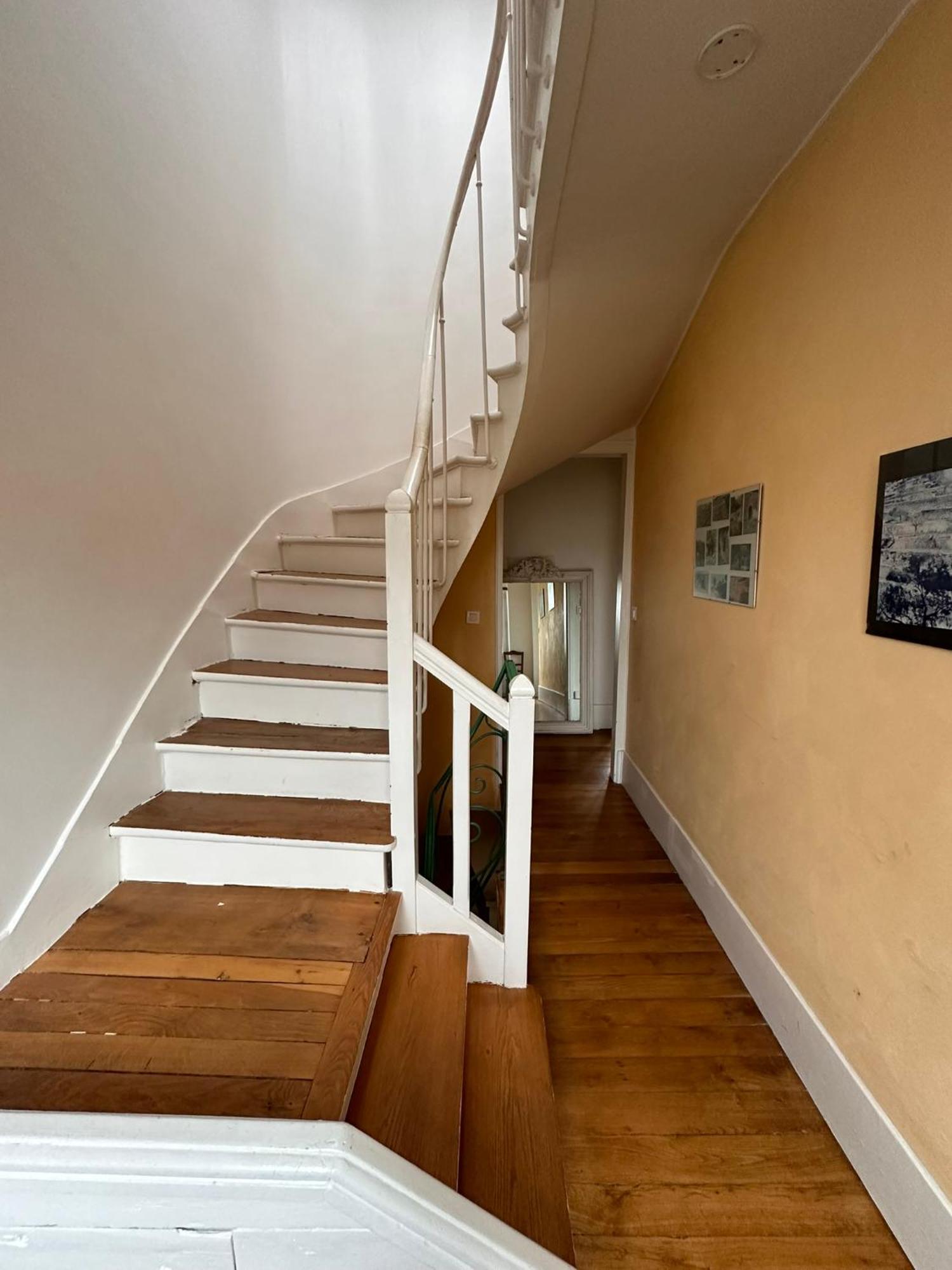 *countryside In Town * Close To Paris* Holiday home